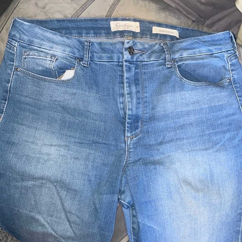 Beautiful JS light wash bell bottoms!